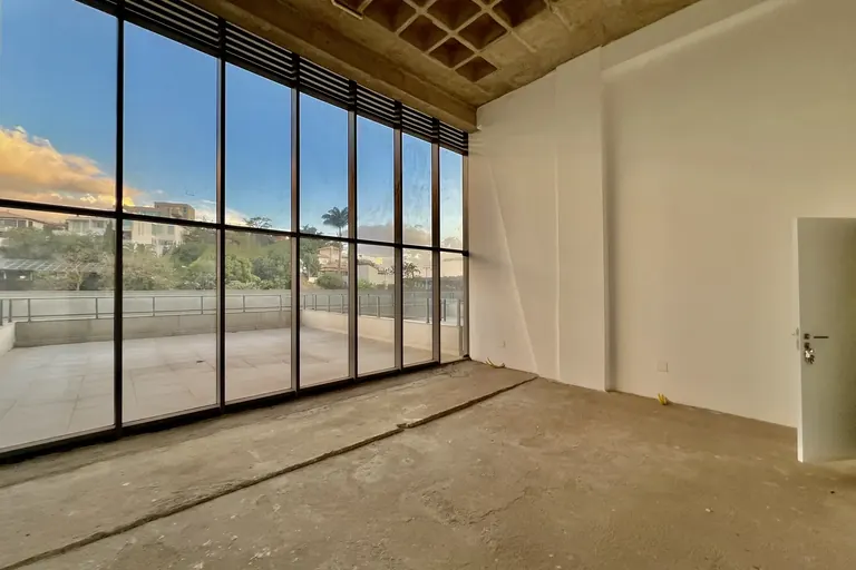 Sala comercial com 129 m² para alugar no Edifício Ventura, Vale do Sereno