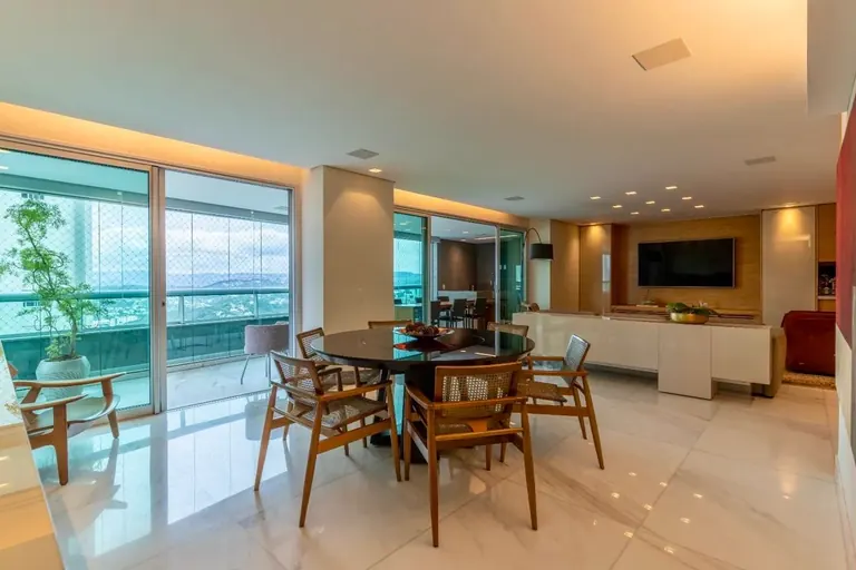 Apartamento de 4 quartos com 259 m² à venda no Green Garden, Vila da Serra