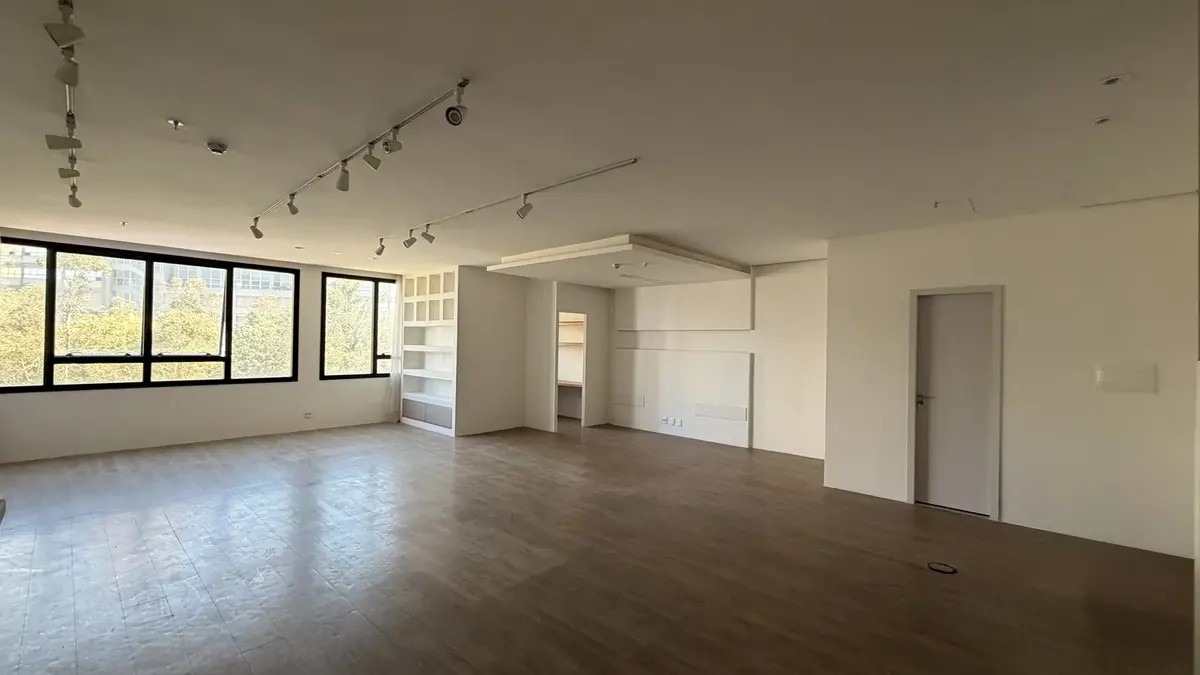 Sala comercial com 95,08 m² para alugar no Icon, Vila da Serra